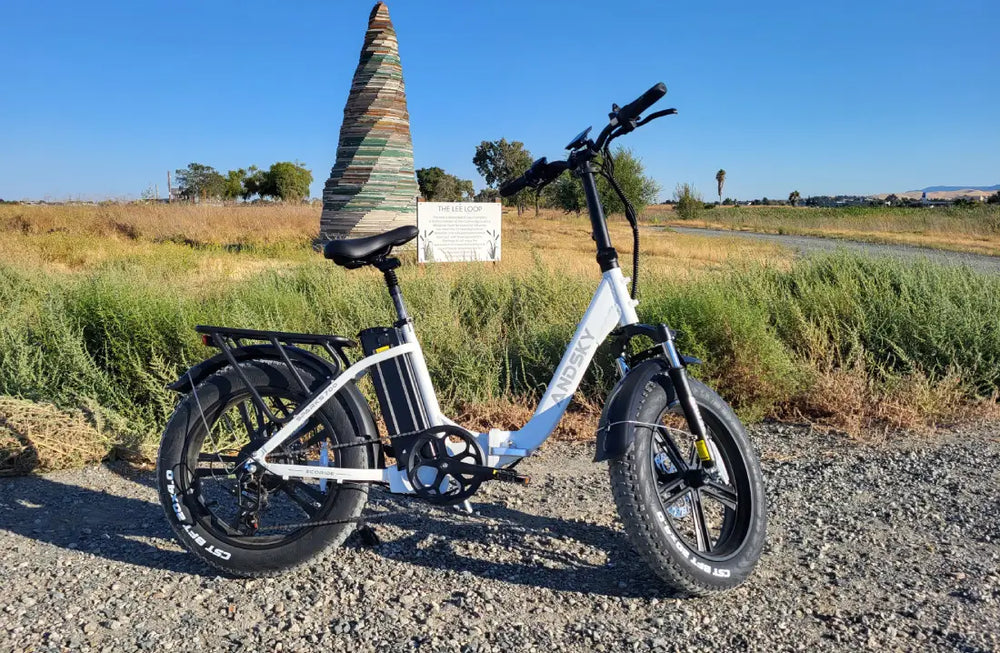 Exploring the Benefits of Electric Bikes for RV Travel